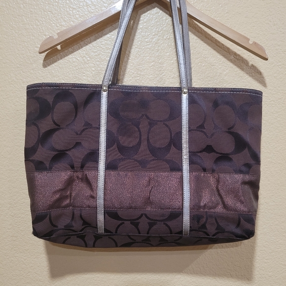 Coach  totes - Picture 6 of 13